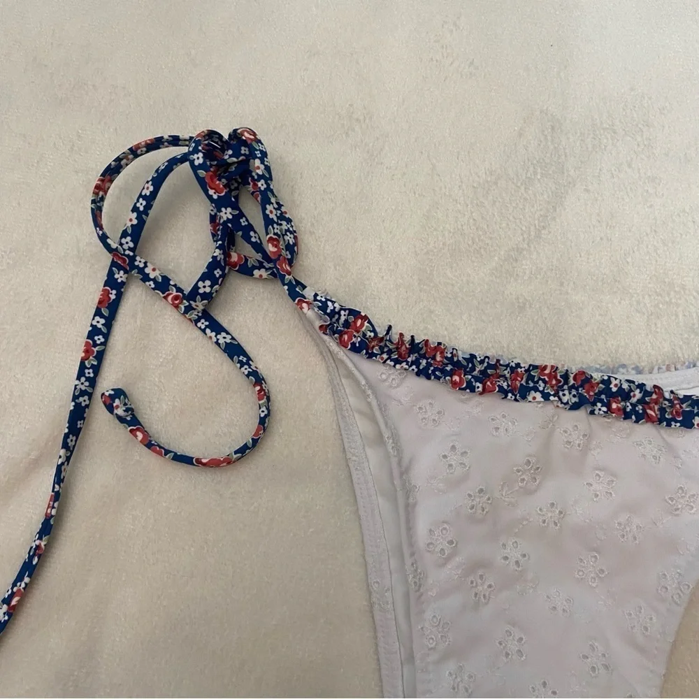 New! Frankie's Bikinis Divine Broderie Anglaise eyelet Bikini Briefs 1074
